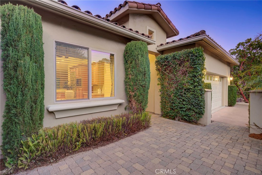 5765 Butter Cup Property Photo 3