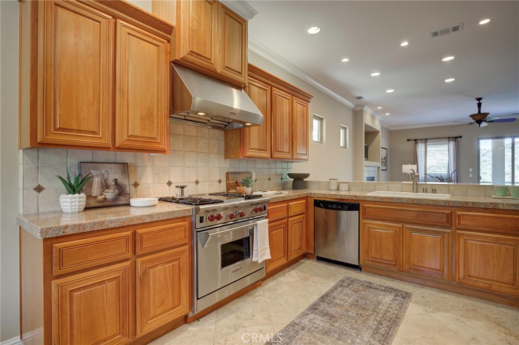 5765 Butter Cup Property Photo 15