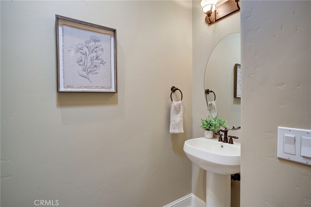 5765 Butter Cup Property Photo 24