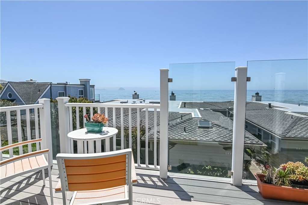 561 Lucerne Property Photo 3