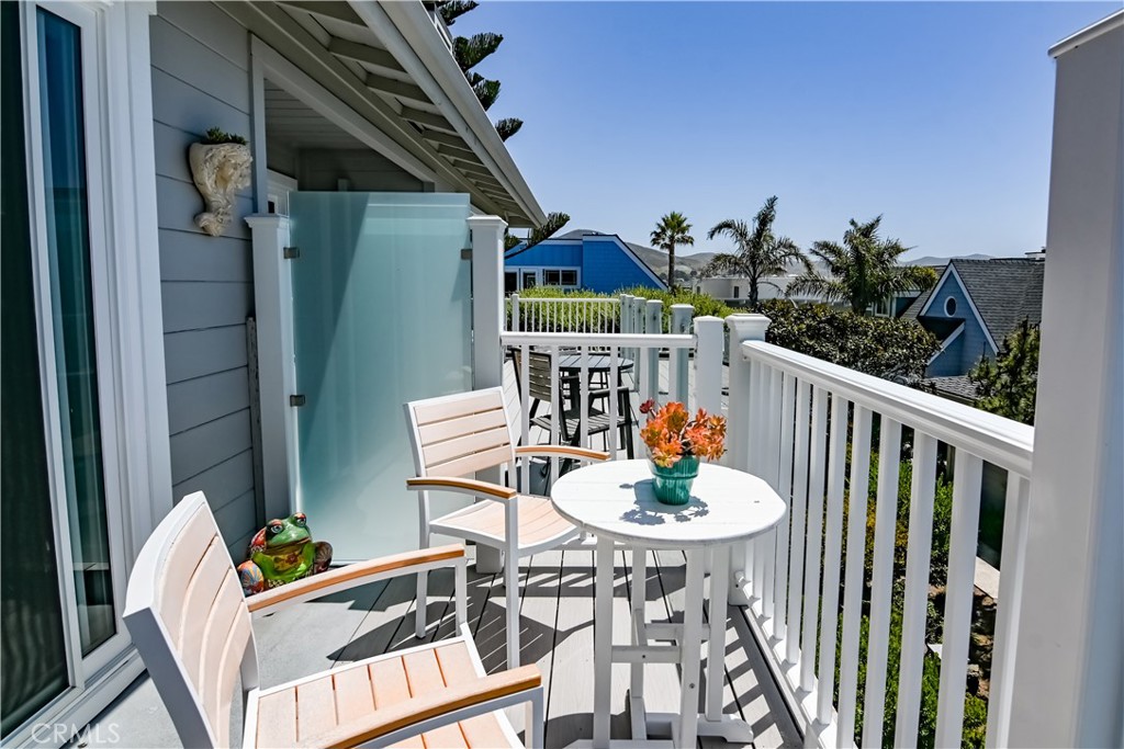 561 Lucerne Property Photo 4