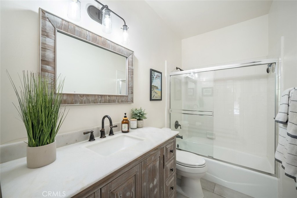 981 Goldenrod Lane Property Photo 32