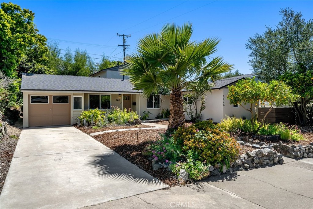 123 Ramona Property Photo 3