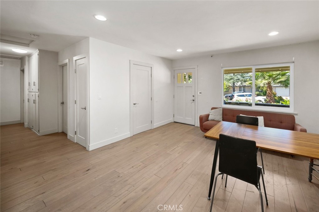 123 Ramona Property Photo 8