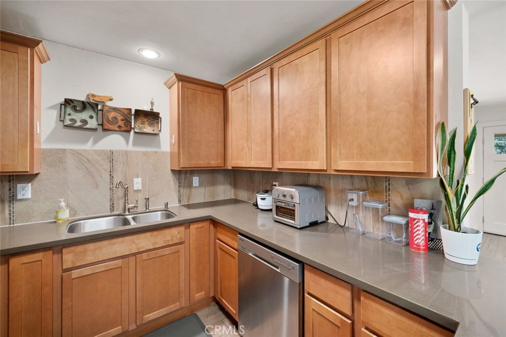 123 Ramona Property Photo 11