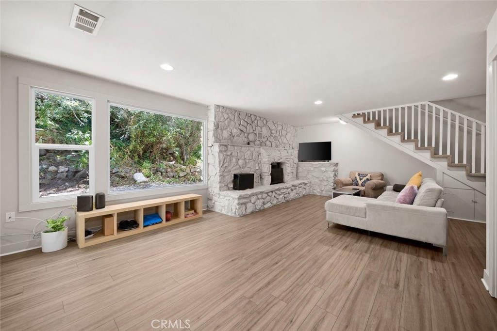 123 Ramona Property Photo 16