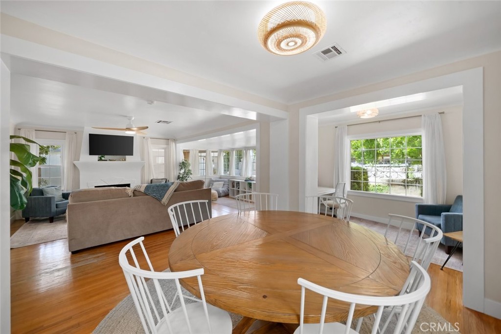 1136 E Grand Property Photo 10