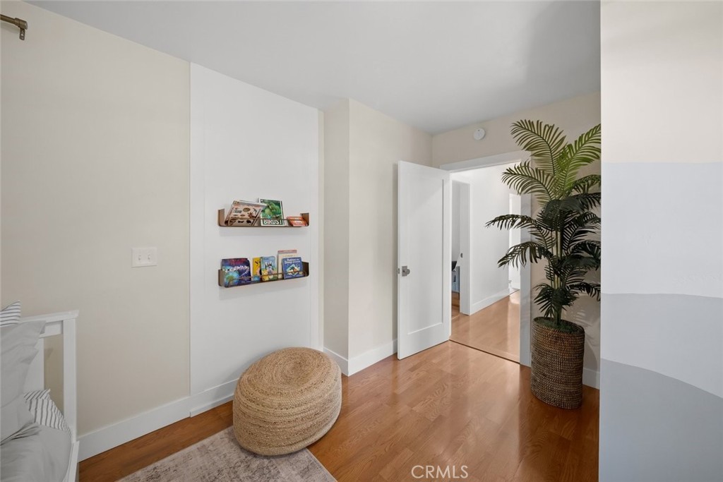 1136 E Grand Property Photo 29