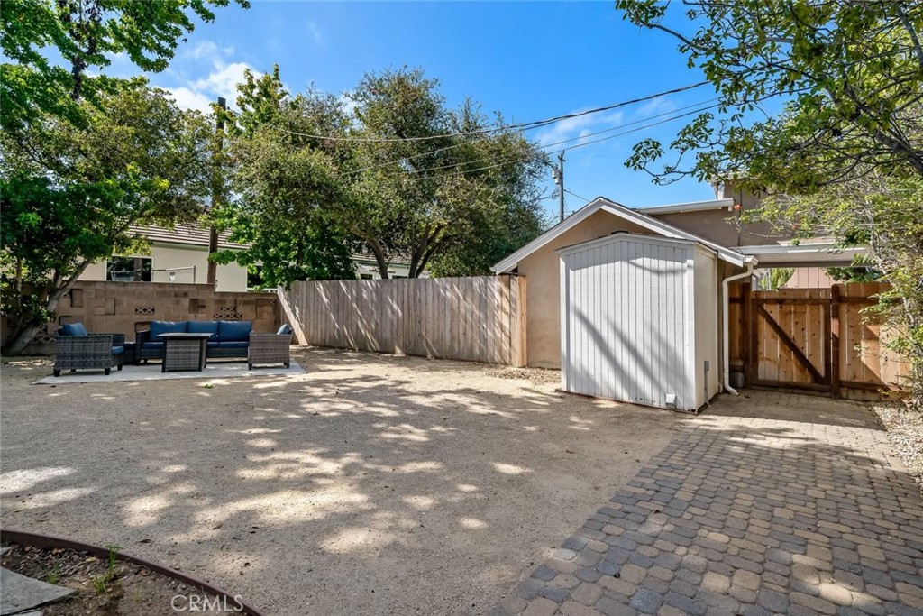 1136 E Grand Property Photo 33