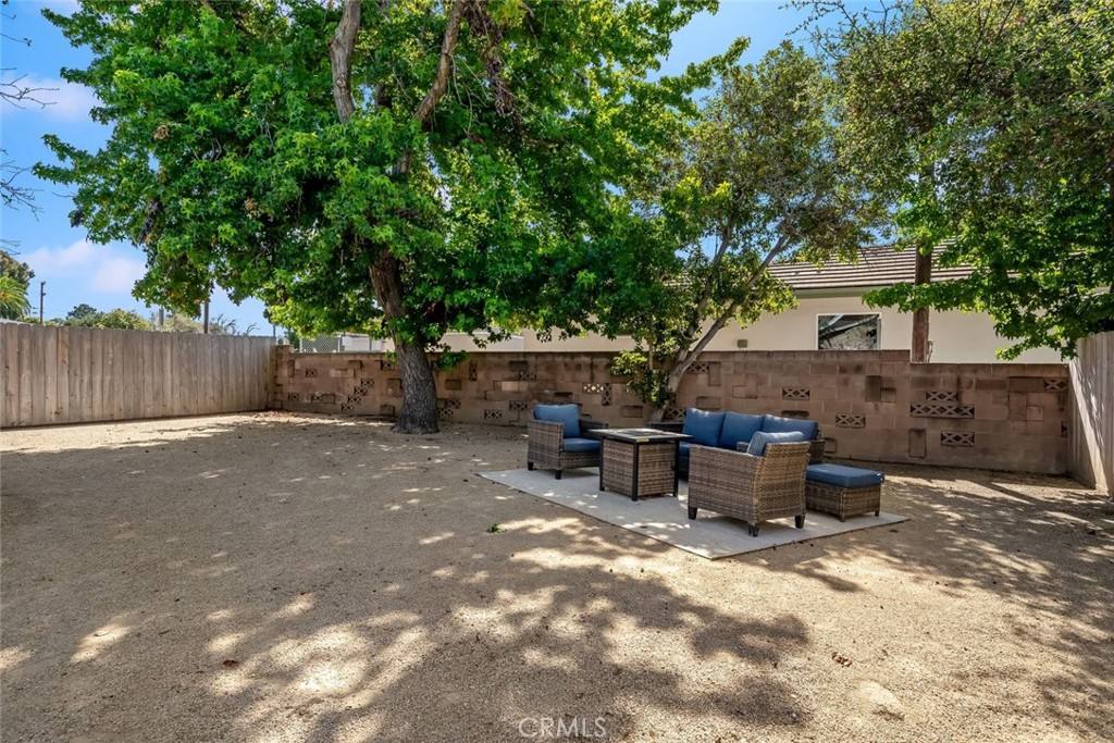 1136 E Grand Property Photo 34