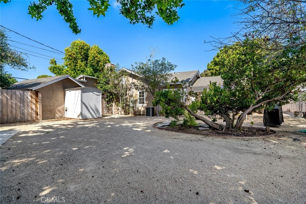 1136 E Grand Property Photo 36