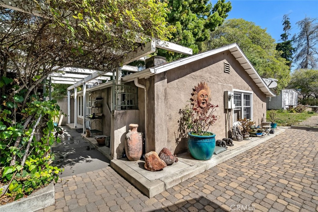 1136 E Grand Property Photo 41