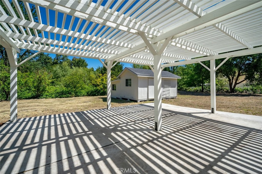 1090 Jordan Lane Property Photo 16