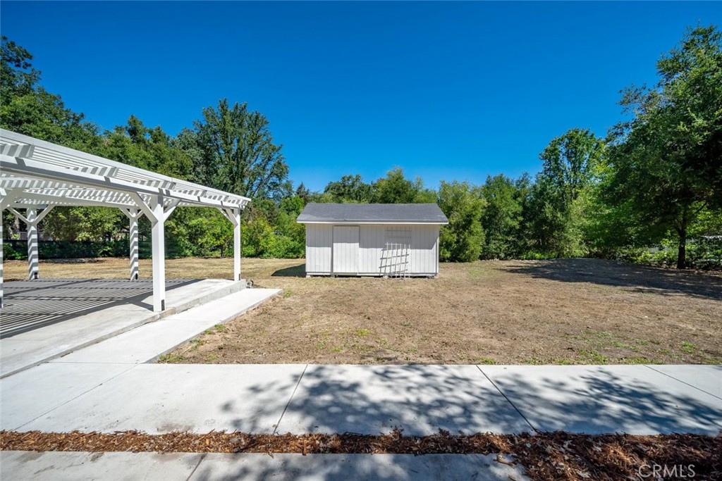 1090 Jordan Lane Property Photo 17