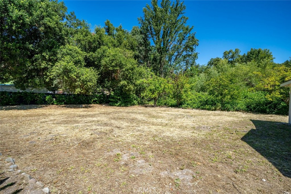 1090 Jordan Lane Property Photo 19