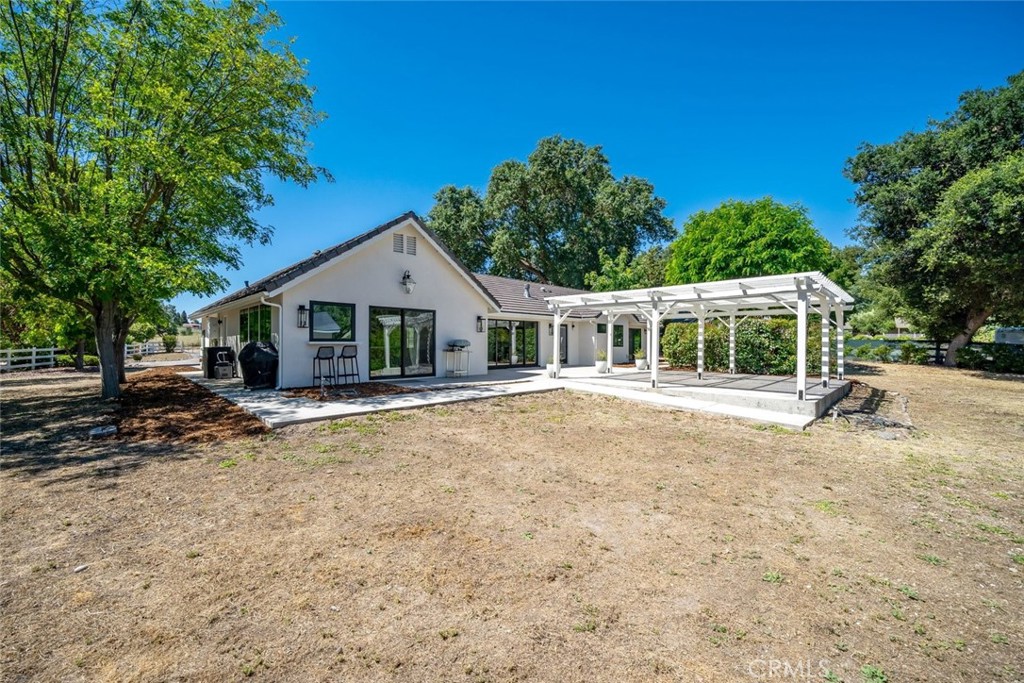 1090 Jordan Lane Property Photo 20