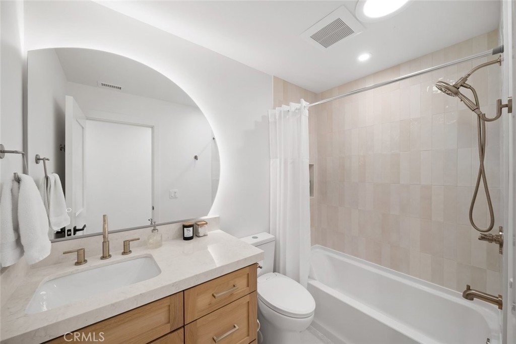 1090 Jordan Lane Property Photo 30
