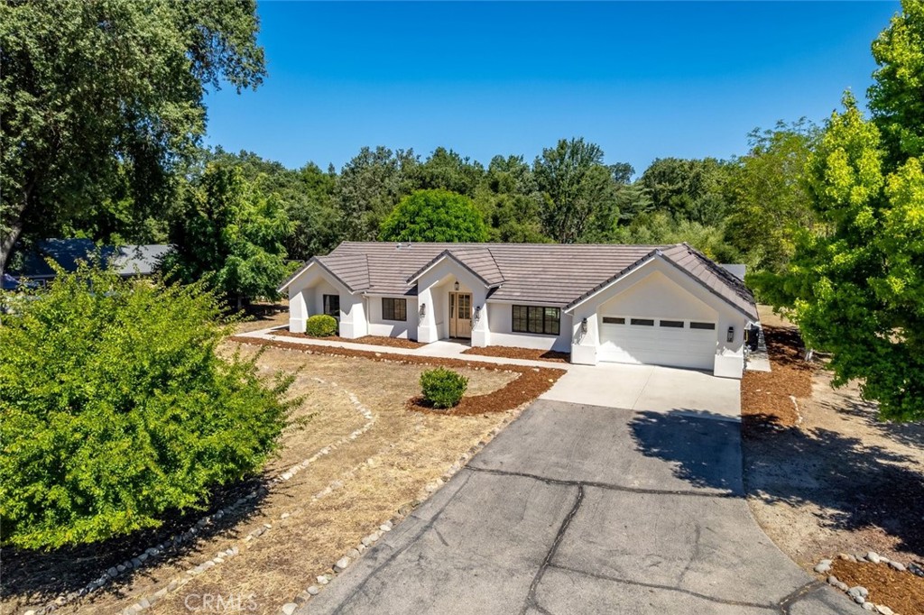 1090 Jordan Lane Property Photo 40