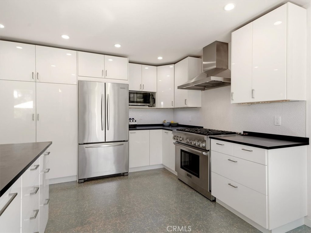 1345 Cecelia Court Property Photo 8