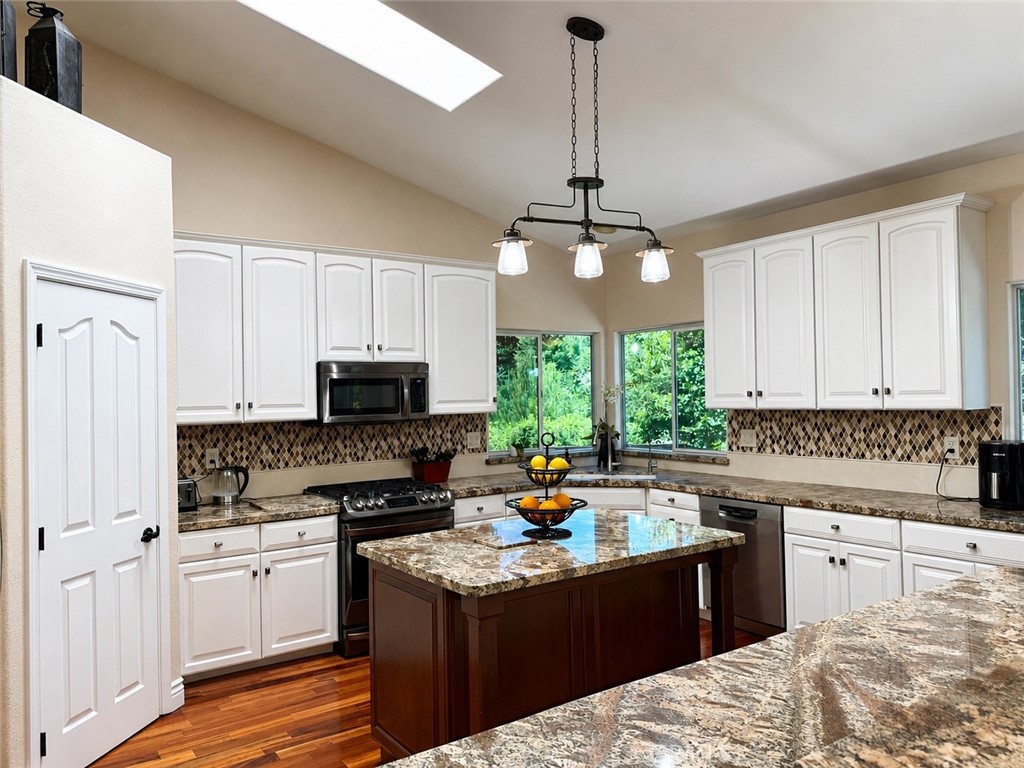 5781 Glenview Property Photo 10