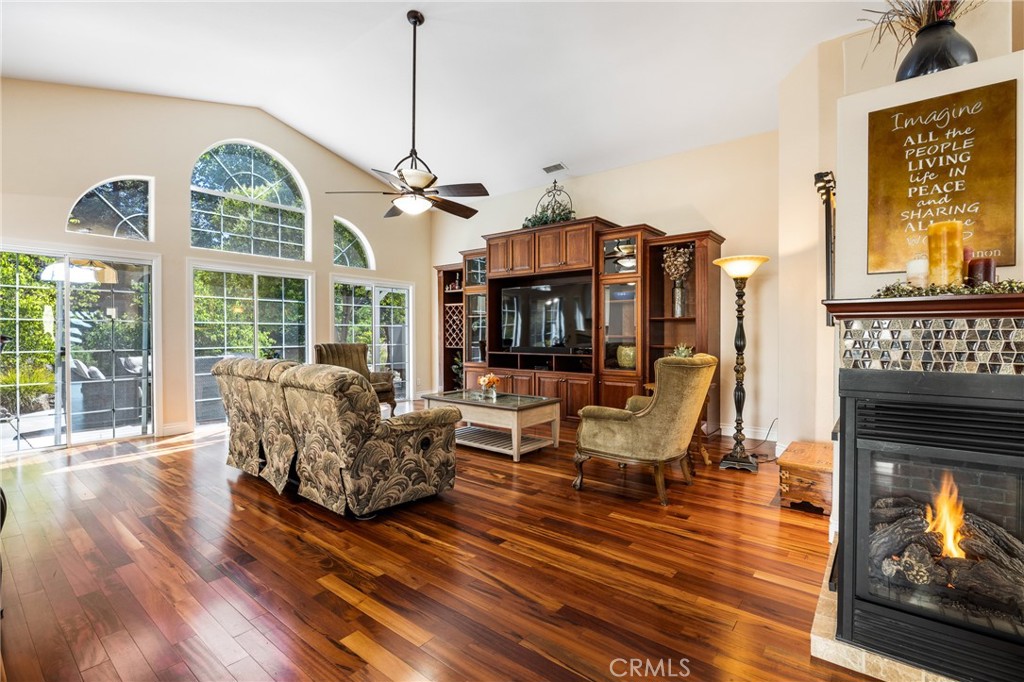 5781 Glenview Property Photo 14