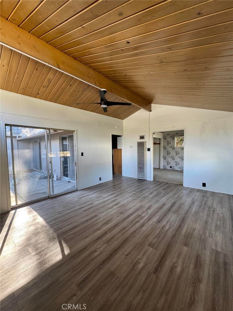 1544 Oak Property Photo 7
