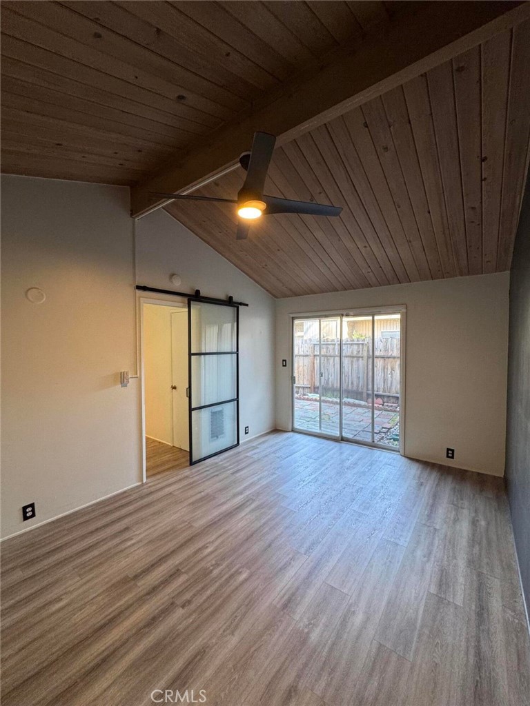 1544 Oak Property Photo 10