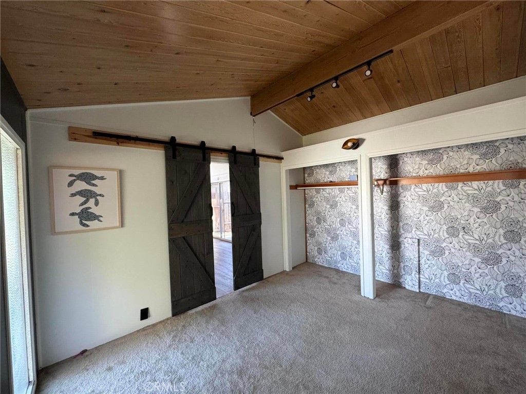 1544 Oak Property Photo 13