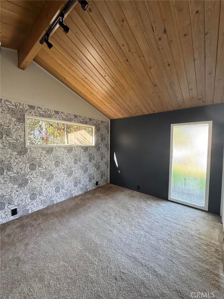 1544 Oak Property Photo 15