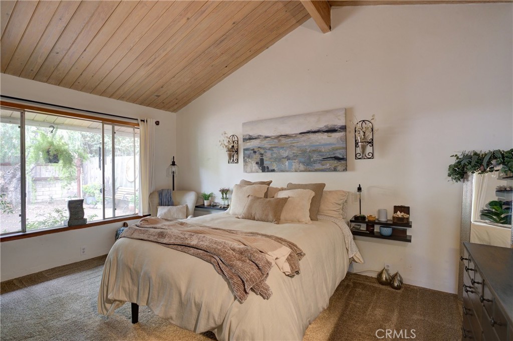 1544 Oak Property Photo 20