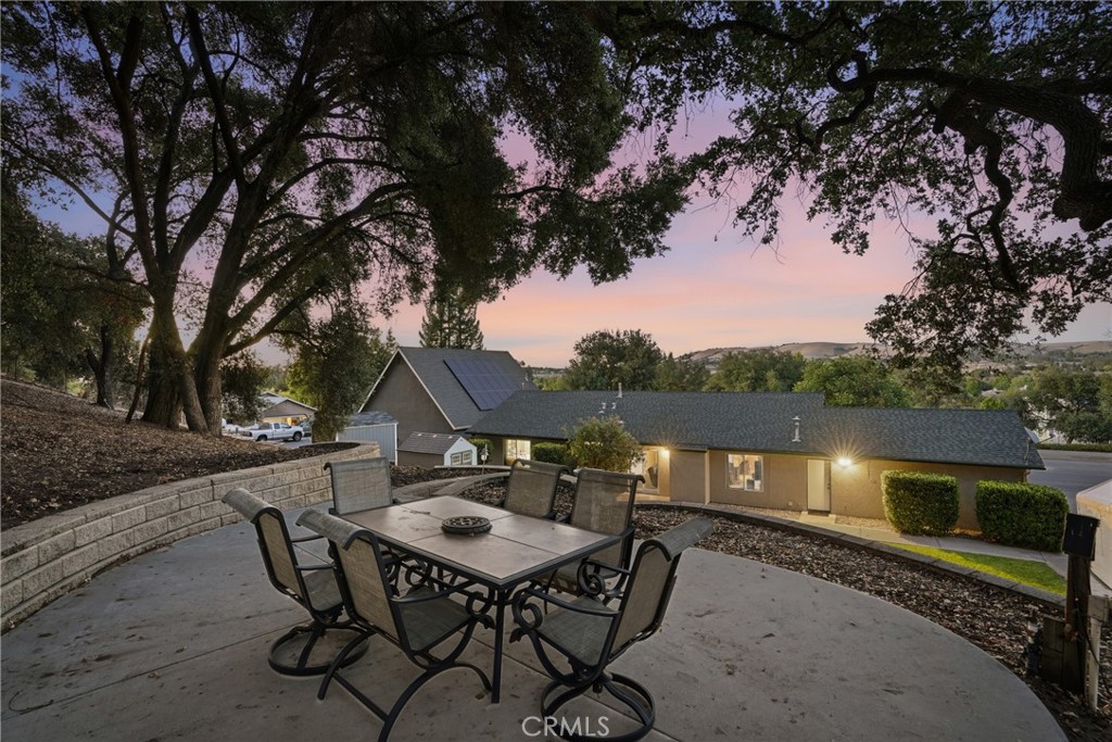 4250 Traffic Way Property Photo 1
