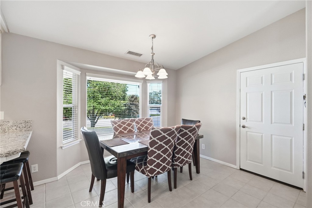 4250 Traffic Way Property Photo 7