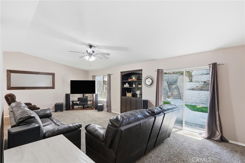 4250 Traffic Way Property Photo 11