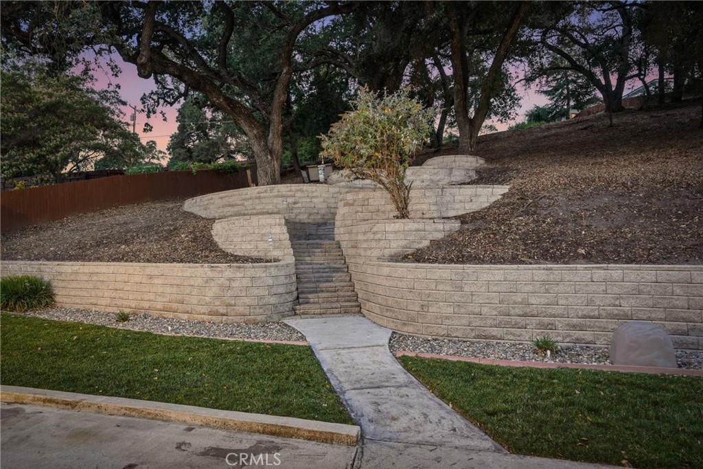 4250 Traffic Way Property Photo 14
