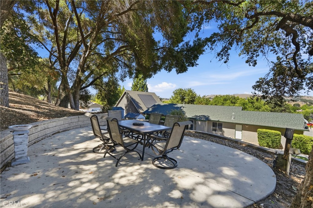 4250 Traffic Way Property Photo 19