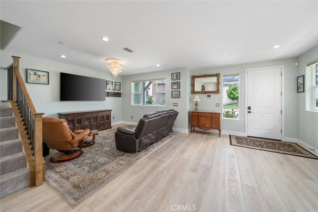 1225 Sponza Dr 1 Property Photo 5