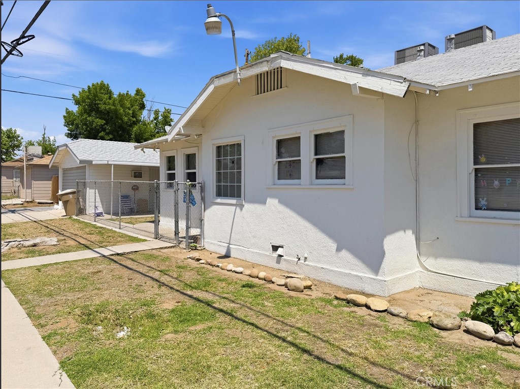 200 Oregon Property Photo 4
