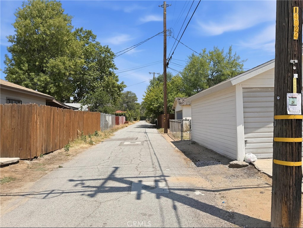 200 Oregon Property Photo 5