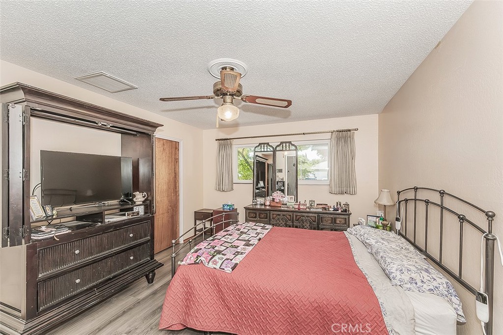 500 W Sample Avenue Property Photo 13