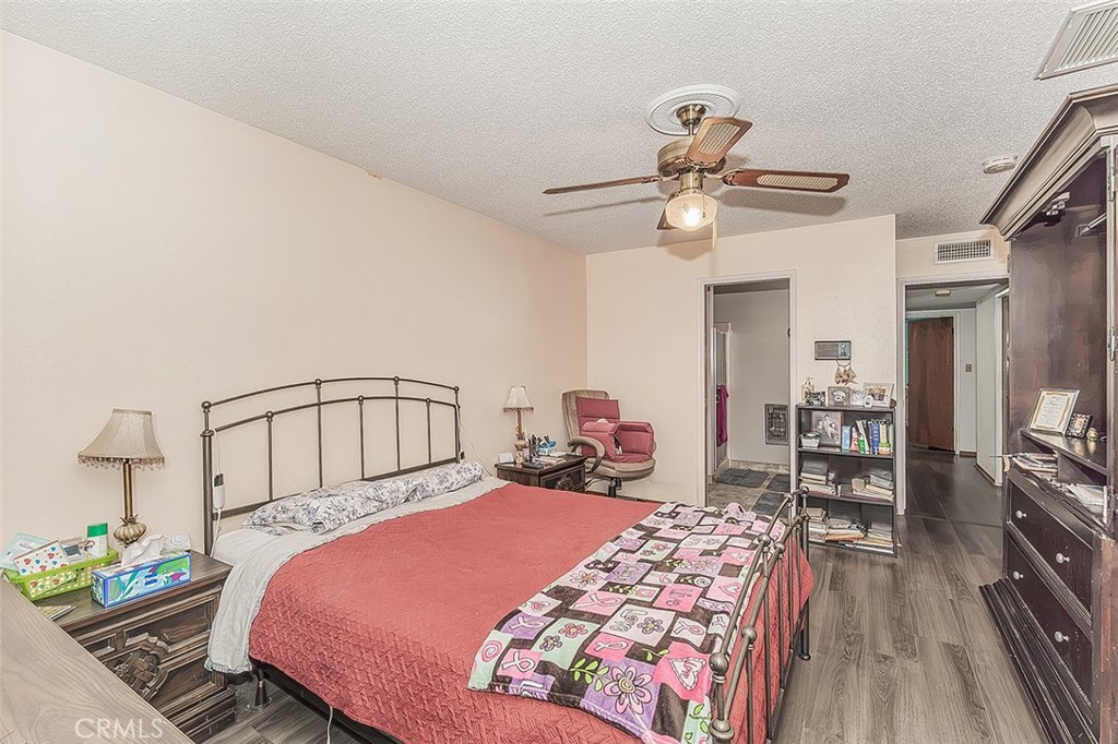 500 W Sample Avenue Property Photo 14