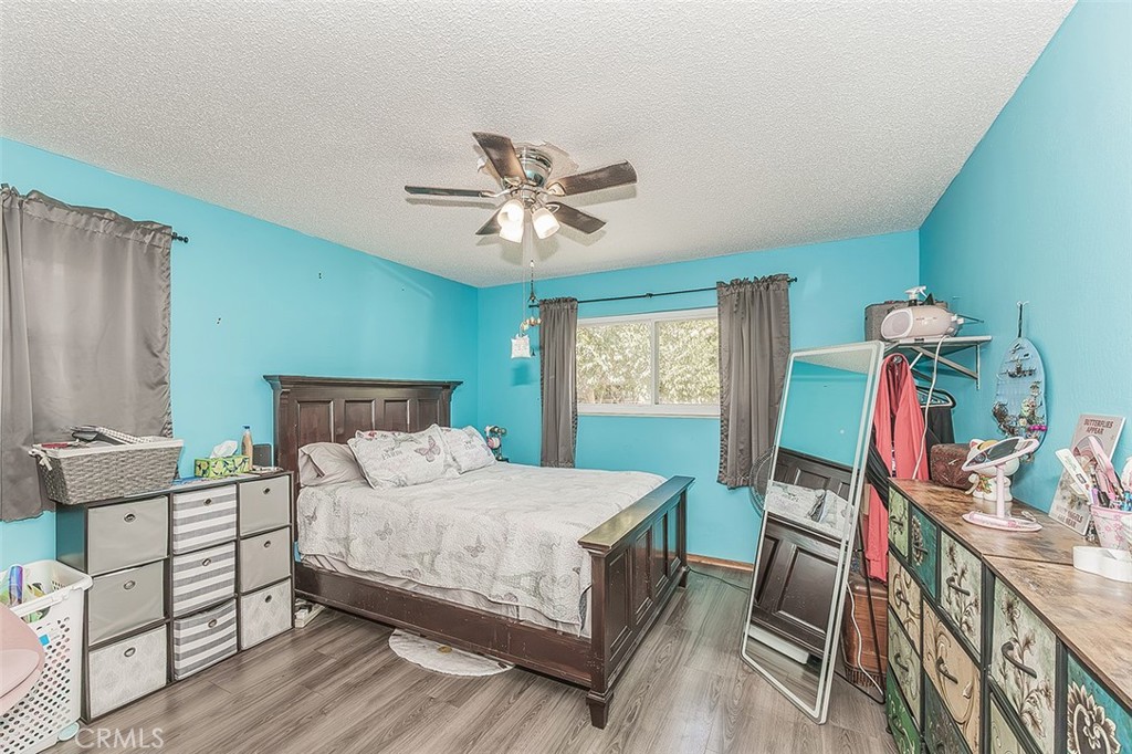 500 W Sample Avenue Property Photo 16