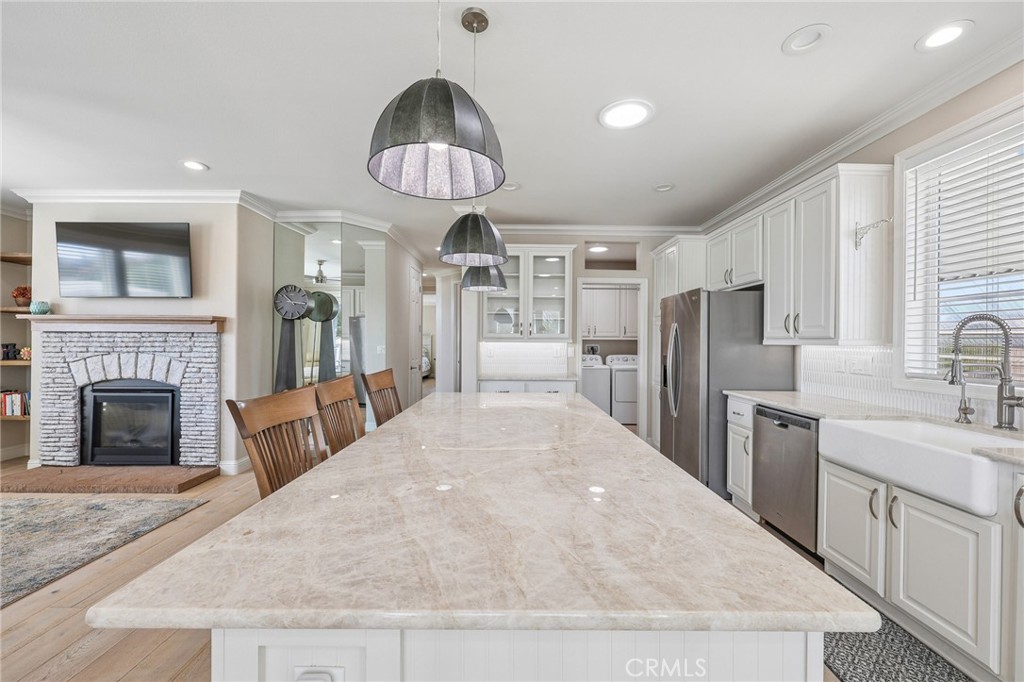 240 Longden Drive Property Photo 3
