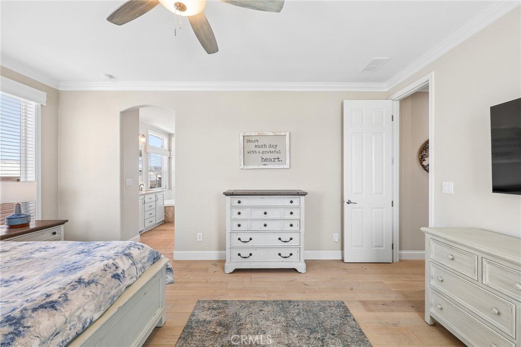 240 Longden Drive Property Photo 30