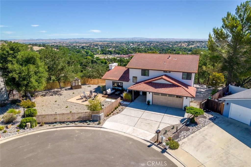 34 Terrace Hill Dr Property Photo 2