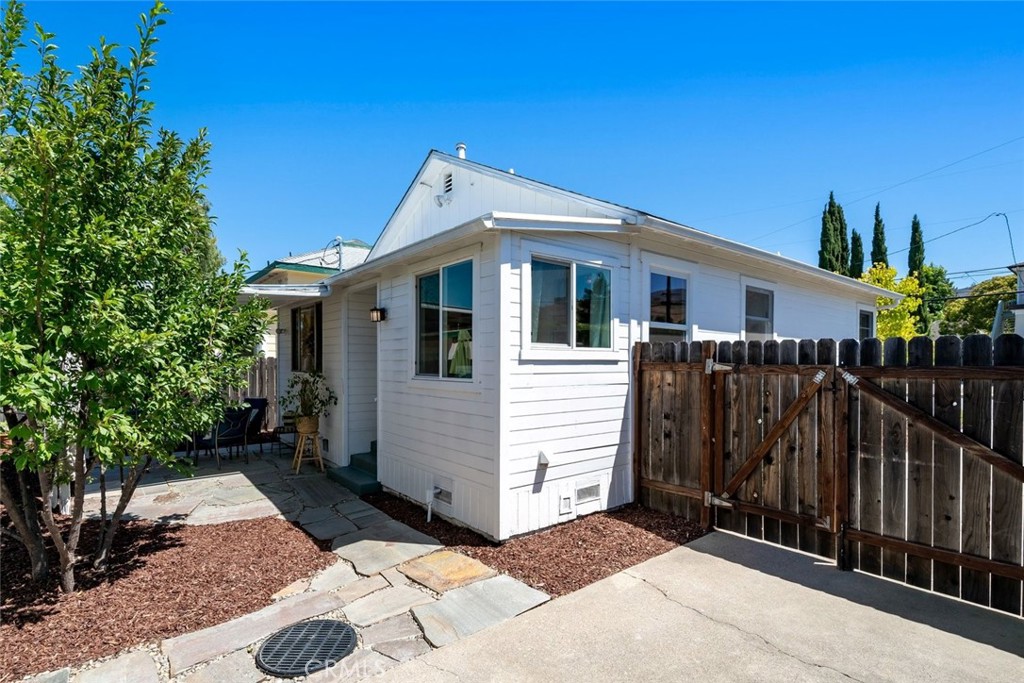 1837 Chorro St Property Photo 22