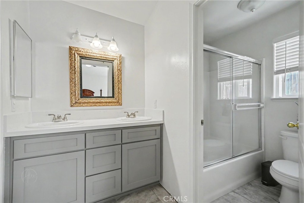 8708 Rollingbay Property Photo 19