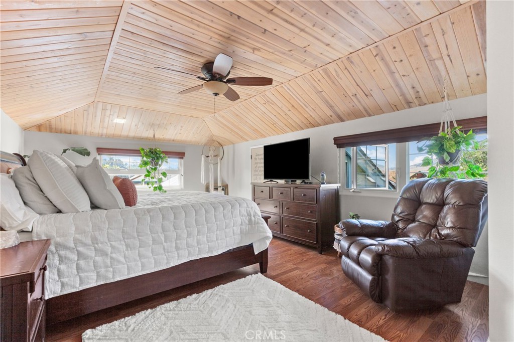 844 Escuela Court Property Photo 4