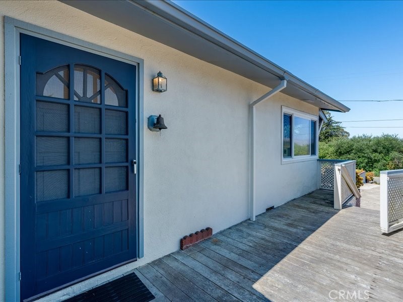 1556 3rd Property Photo 5