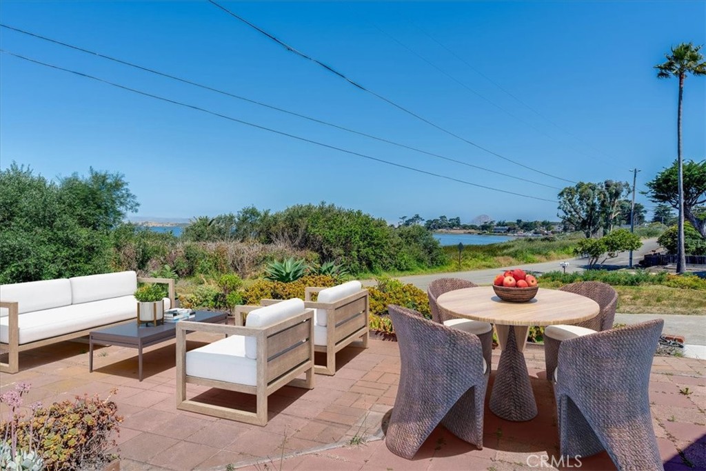 1556 3rd Property Photo 11