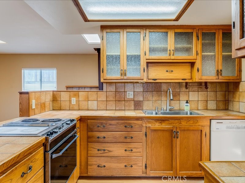 1556 3rd Property Photo 25